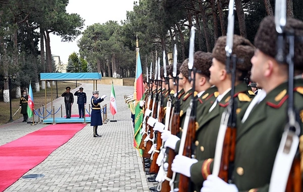 Azərbaycan və İran müdafiə nazirləri Bakıda görüşdülər