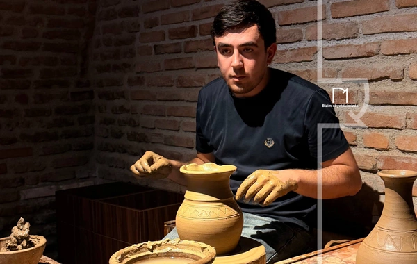 Şəkinin məşhur piti qabları: qədim sənəti yaşadan usta turistlərə dərs keçir