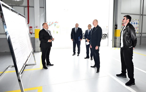 Prezident Ağdam Sənaye Parkında görülən işlərlə tanış olub, zavodların açılışlarında iştirak edib