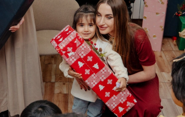 Leyla Əliyeva, Arzu Əliyeva və Alyona Əliyeva "Təmiz Dünya" sığınacağındakı uşaqların bayram sevincinə şərik olublar