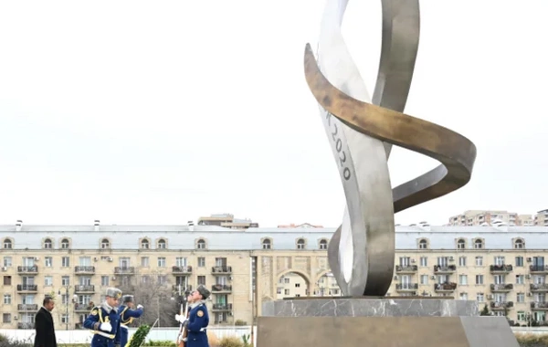 Efiopiyanın Baş naziri Bakıda Zəfər parkını ziyarət edib