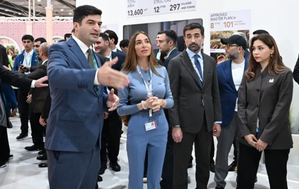 Leyla və Arzu Əliyevalar "Urban Expo" sərgisi ilə tanış olublar
