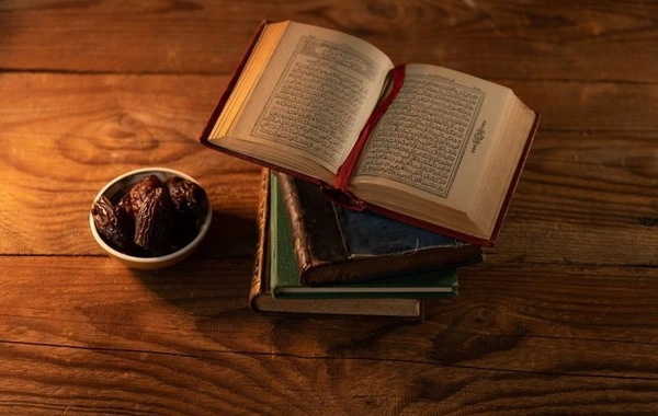 Namaz qılmayan şəxsin orucu qəbul olur?