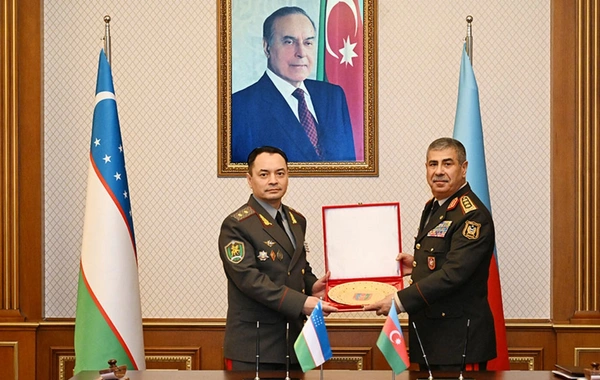Azərbaycan və Özbəkistan arasında hərbi əməkdaşlıq planı imzalanıb