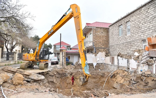 ADSEA: Kollektorun üzərində tikilmiş ev sökülüb