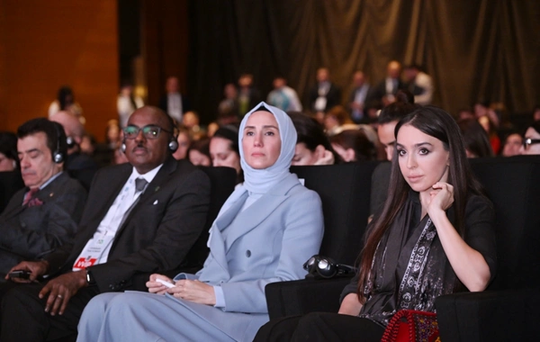 İƏT Mədəniyyət Festivalı çərçivəsində Qadınların Yaradıcı Forumu keçirilib