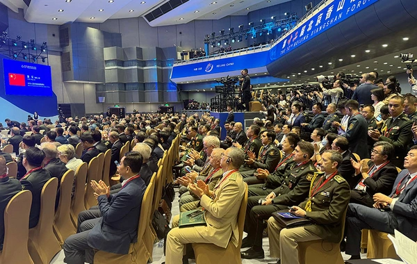 Müdafiə naziri Çin Xalq Respublikasına işgüzar səfər edib