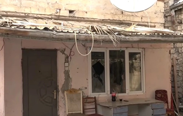 Kirayəçi və ev sahibi arasında qalmaqal: Beş qadın hücum çəkdi