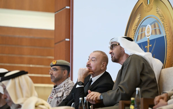 Azərbaycanın və BƏƏ prezidentləri Əbu-Dabidə "Sülh Qalxanı – 2026" birgə əməliyyat-taktiki təlimini izləyiblər