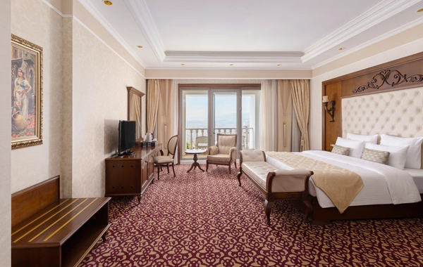 Yeni - 2026-cı ili Shamakhi Palace Sharadil-də qarşılayın