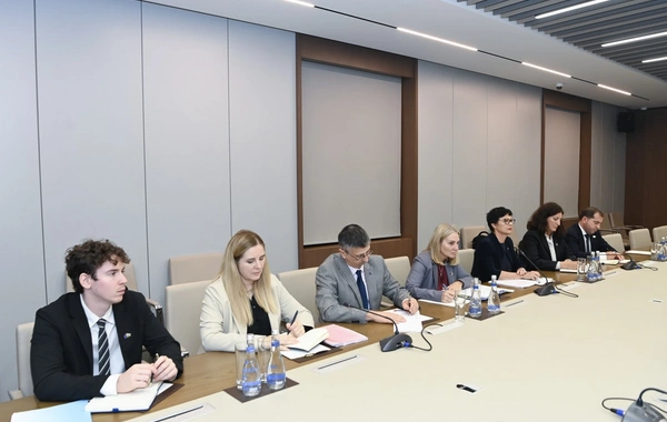 Jeyhun Bayramov discussed regional agenda issues with the EU Commissioner