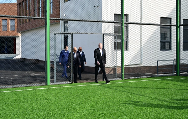 İlham Əliyev Lənkəran Dövlət Peşə Təhsil Mərkəzinin açılışında iştirak edib