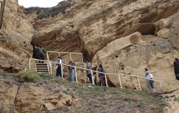 Qış turizm mövsümü öncəsi daxili turizm imkanları nümayiş etdirilib