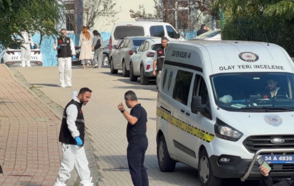 İstanbulda məktəbdə bıçaqlı hücum: Məzun olmuş qız 8 şagirdi yaraladı