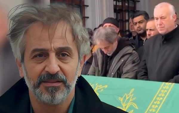 Gündüz atasını dəfn edən aktyor, axşam səhnəyə çıxdı