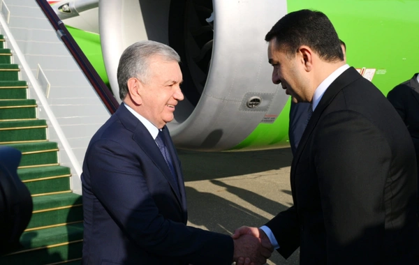 Özbəkistan Prezidenti Azərbaycana səfərə gəlib