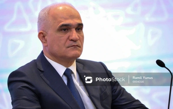 Şahin Mustafayev və iranlı nazir Araz dəhlizində olublar