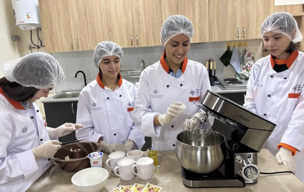 "Peşə təmayüllü siniflər" layihəsi həyata keçirilir