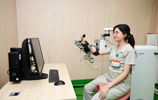 Yeni Klinikada Yeni Robotik Reabilitasiya və Sümük İliyi Transplantasiyası mərkəzlərinin açılışı olub