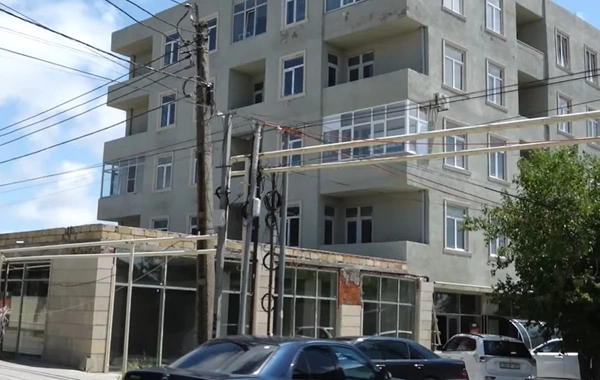 Пять лет без квартир и под угрозой выселения: скандал с долгостроем в поселке Мехдиабад