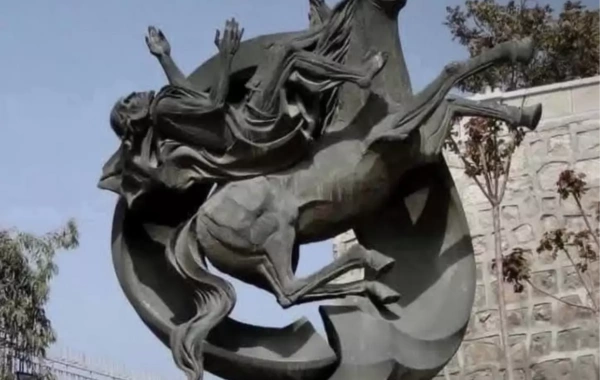 Dəməşqdə Papa II İoann Pavelin hədiyyə etdiyi Aziz Paul heykəli oğurlanıb