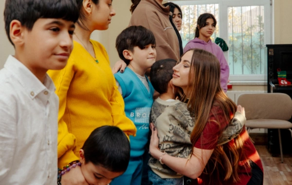 Leyla Əliyeva, Arzu Əliyeva və Alyona Əliyeva "Təmiz Dünya" sığınacağındakı uşaqların bayram sevincinə şərik olublar