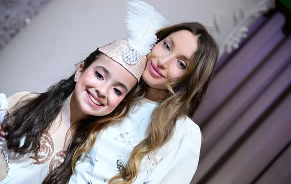 Leyla Əliyeva və Alyona Əliyeva Müstəqillik Gününə həsr olunmuş konserti izləyiblər