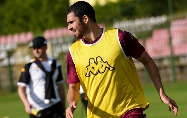 "Neftçi" Ramil Şeydayevlə yollarını ayırdığını açıqlayıb