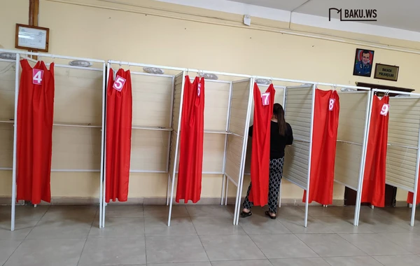 BAKU.WS-in çəkiliş qrupu seçki məntəqəsində olub