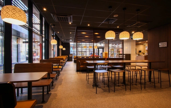 Xırdalanda ilk "McDonald's" restoranının açılışı olub Xırdalanda ilk "McDonald's" restoranının açılışı olub