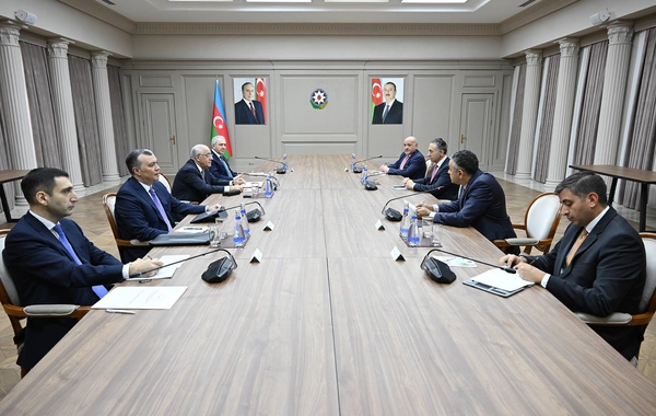 Əli Əsədov iordaniyalı nazirlə ikitərəfli əməkdaşlığın genişləndirilməsini müzakirə edib