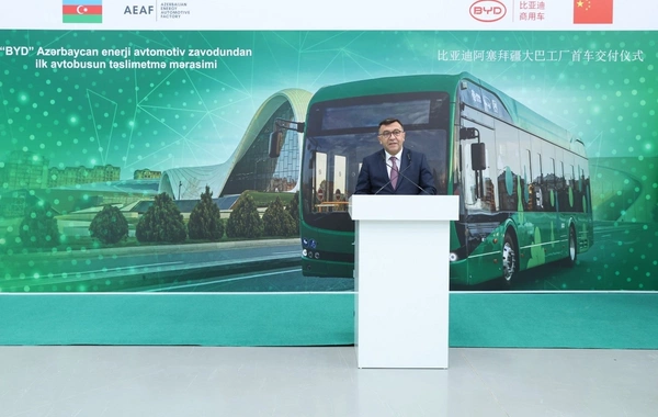 Sumqayıt Sənaye Parkında istehsal olunan ilk elektrik avtobusu "BakuBus"a təqdim olunub