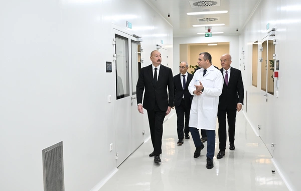 İlham Əliyev Pirallahı Sənaye Parkında dərman istehsalı müəssisəsinin açılışında iştirak edib