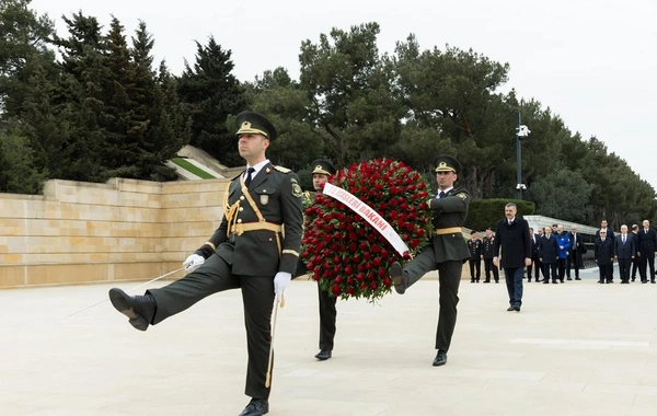 Vilayət Eyvazov türkiyəli həmkarı ilə görüşüb
