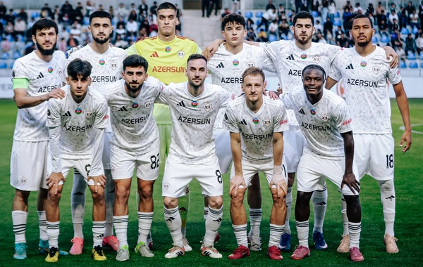 Qarabağ Maksim Medvedev və daha iki mütəxəssisi ilə müqaviləni yeniləyib