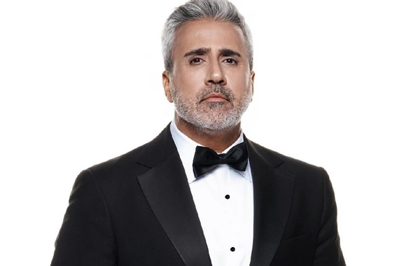 Emrah konserti üçün Bakıya gəldi