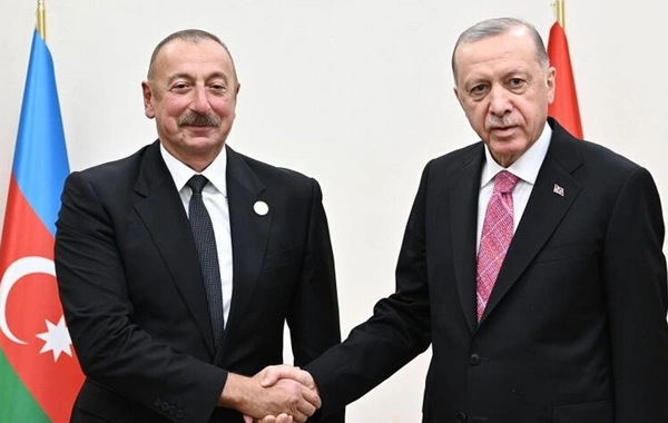 Ərdoğan regionda sülh gündəliyində nümayiş etdirdiyi liderliyə görə İlham Əliyevi təbrik edib