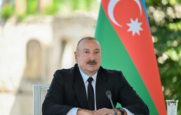 Azərbaycan və Slovakiya prezidentləri mətbuata bəyanatlarla çıxış ediblər