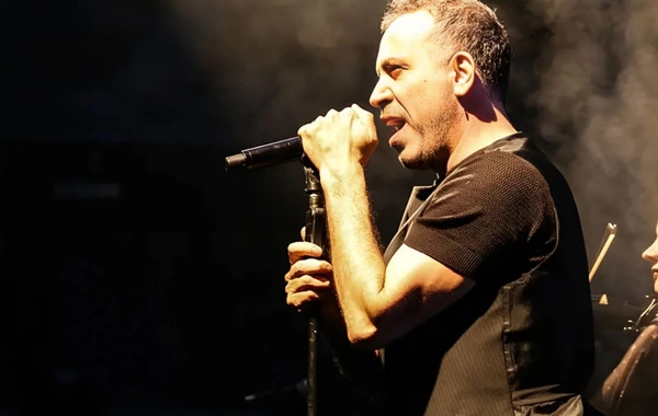 Haluk Leventin konsertində 1 nəfər bıçaqlandı