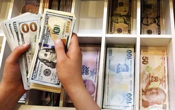 Dostu məşhur aktyorun xeyli miqdarda pulunu mənimsədi