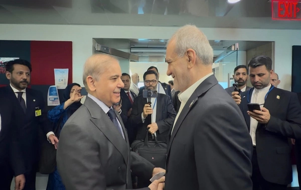 Şahbaz Şərif və Məsud Pezeşkian regional vəziyyəti müzakirə ediblər