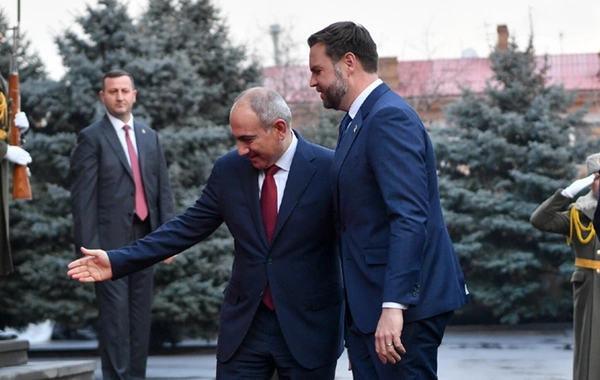 В Ереване стартовали переговоры Вэнса и Пашиняна