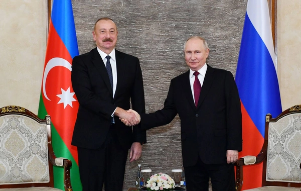 Vladimir Putin İlham Əliyevə zəng edib