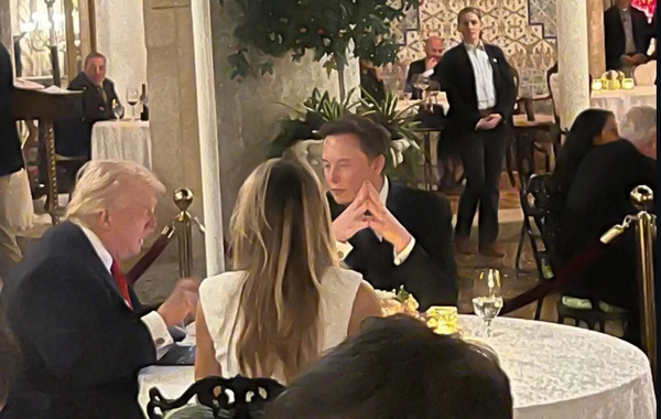 Tramp Maskla şam yeməyində