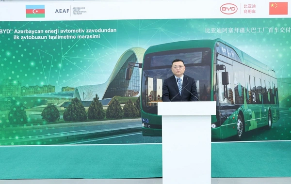 Sumqayıt Sənaye Parkında istehsal olunan ilk elektrik avtobusu "BakuBus"a təqdim olunub