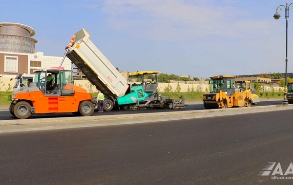 Bakının 8 Noyabr prospektində asfaltlanma işləri yekunlaşır