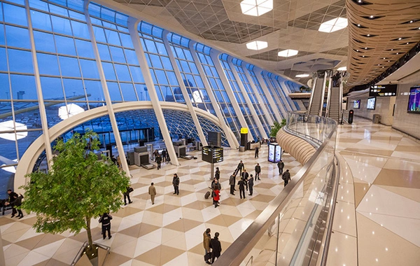 Bakı aeroportunda 70 yaşlı qadın vəfat etdi