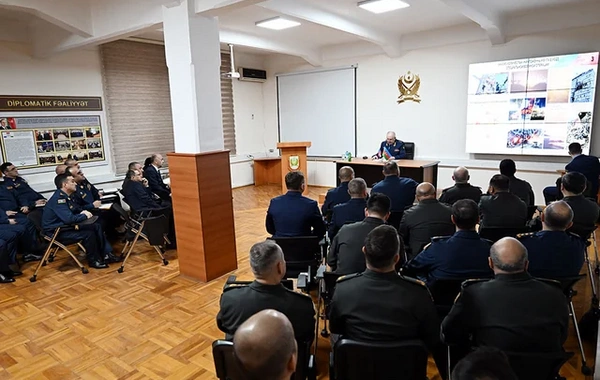 Rusiyalı general Bakıya GƏLDİ: Kimlərlə görüşdü?