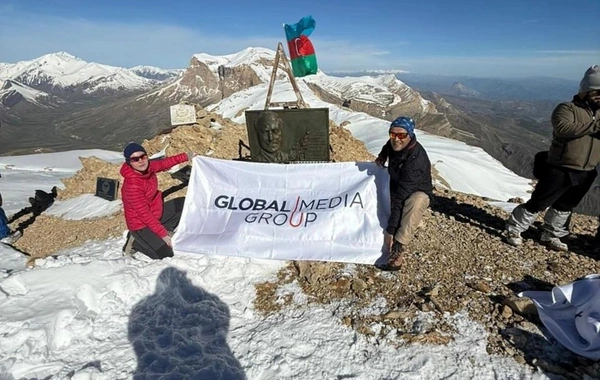 К 102-летию общенационального лидера сотрудник Global Media Group поднялся на вершину Гейдара