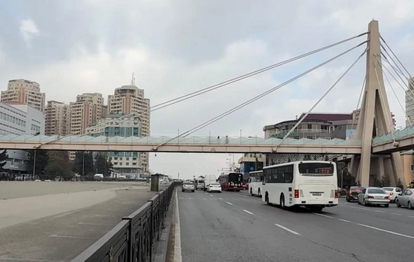 Ayağını qoyursan, mərmər qopur - Şamaxinkada təhlükə yaradan piyada keçidi ləğv ediləcək?